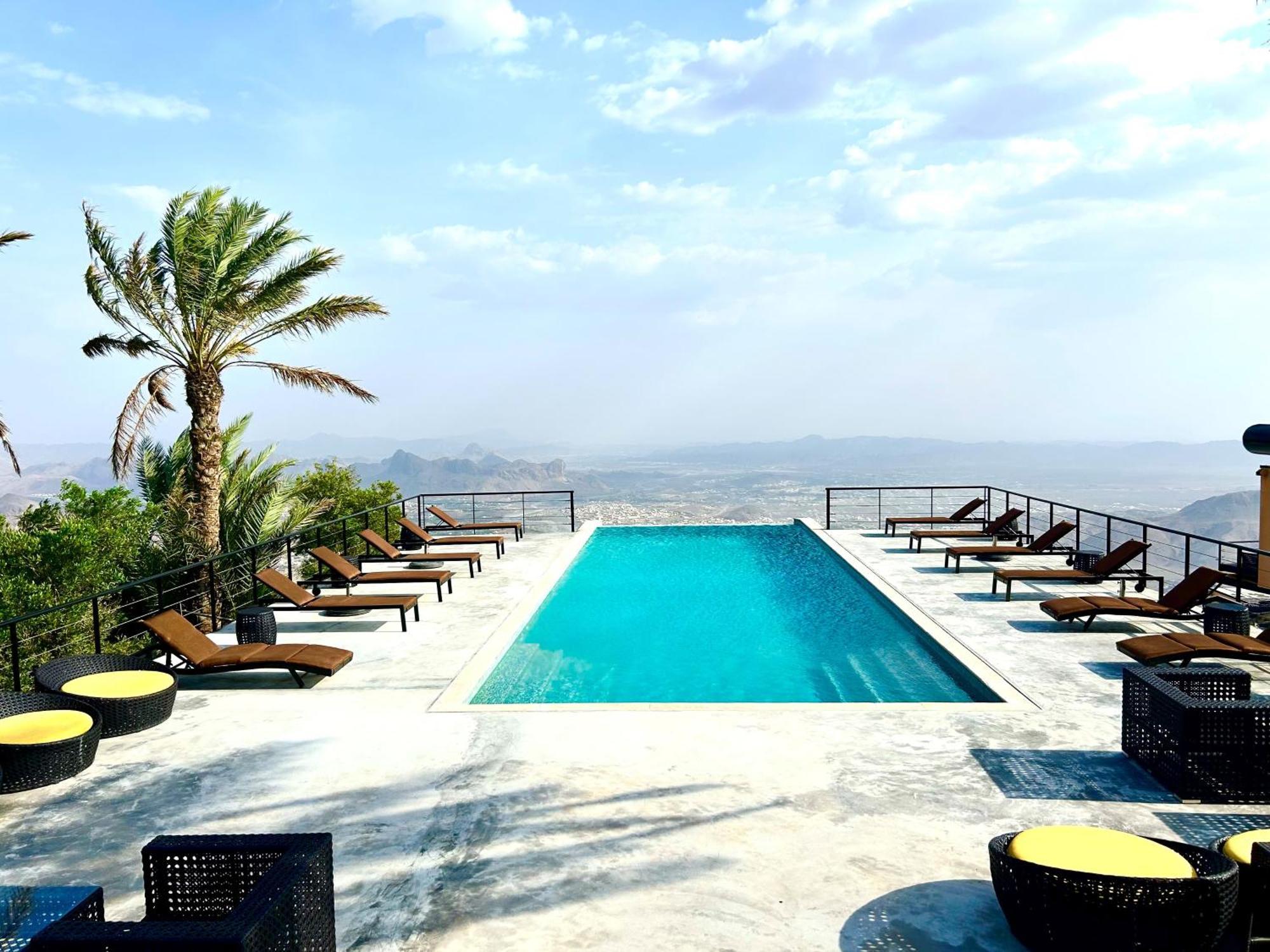 The View Hotel Al Hamra Exterior photo