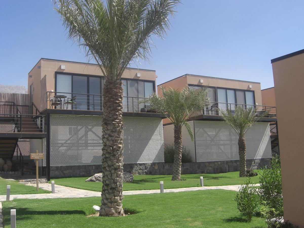 The View Hotel Al Hamra Exterior photo